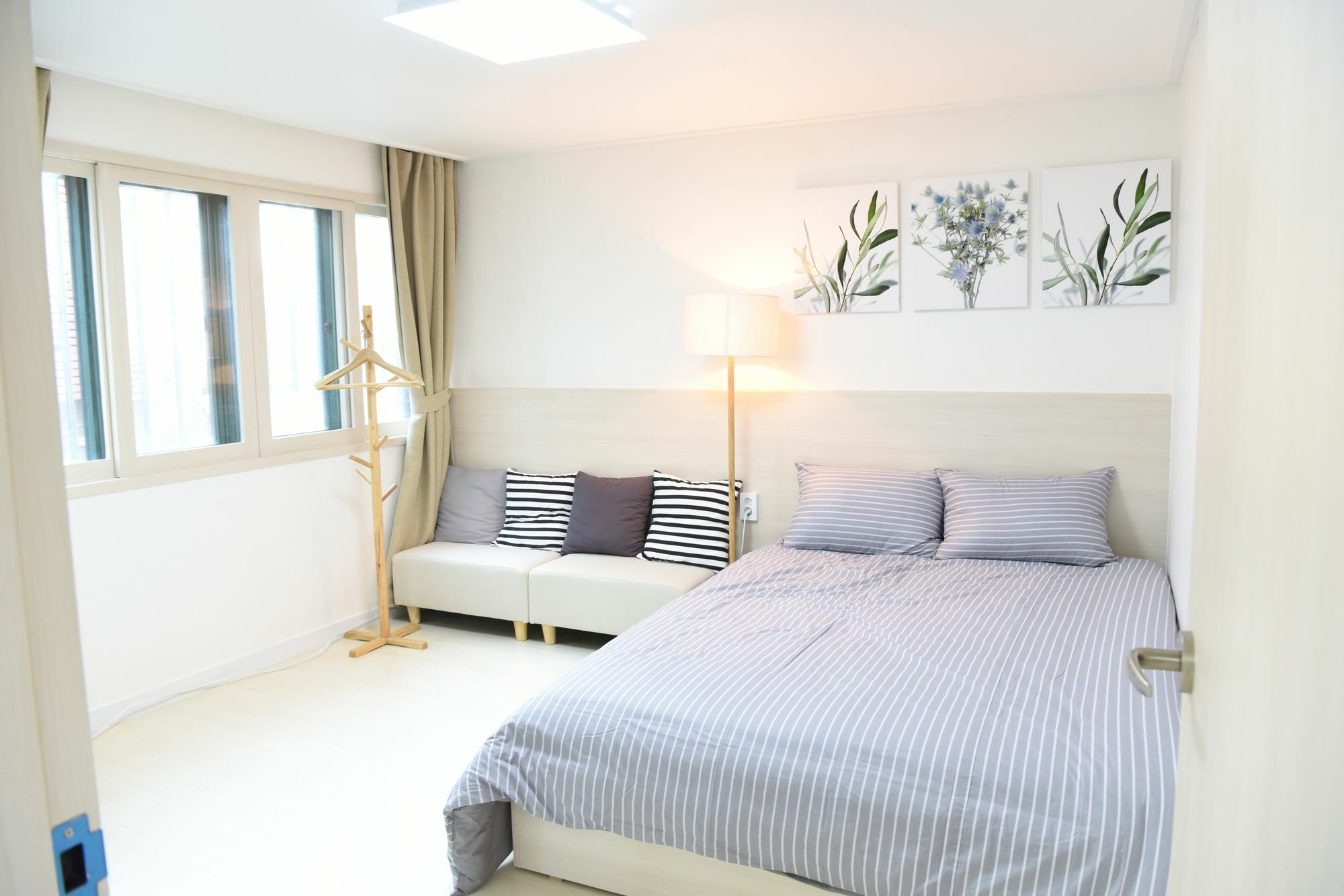Jw Stay In Hongdae Сеул Экстерьер фото