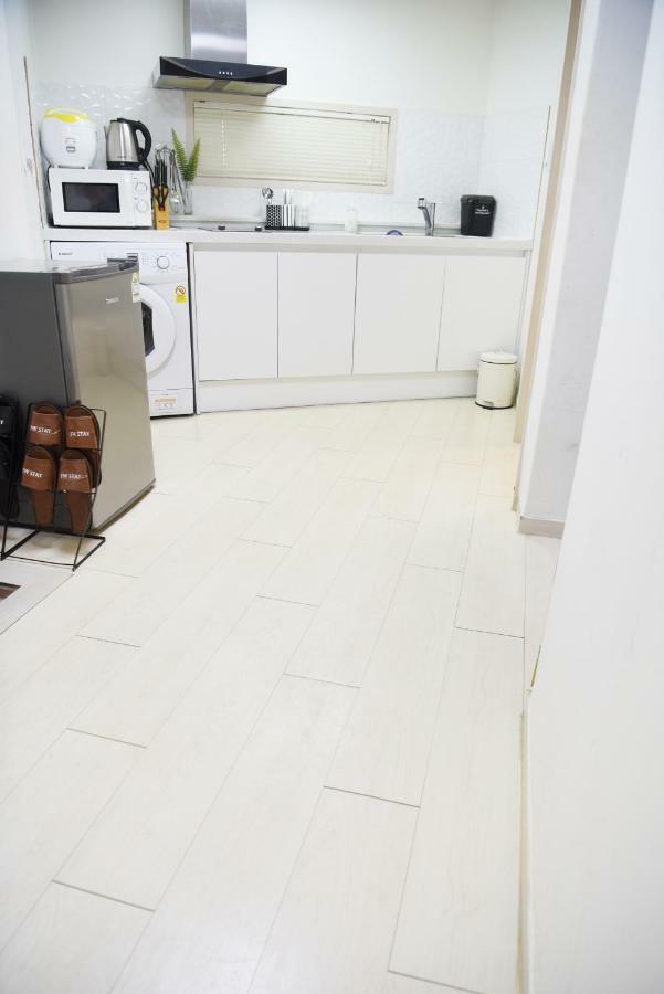 Jw Stay In Hongdae Сеул Экстерьер фото